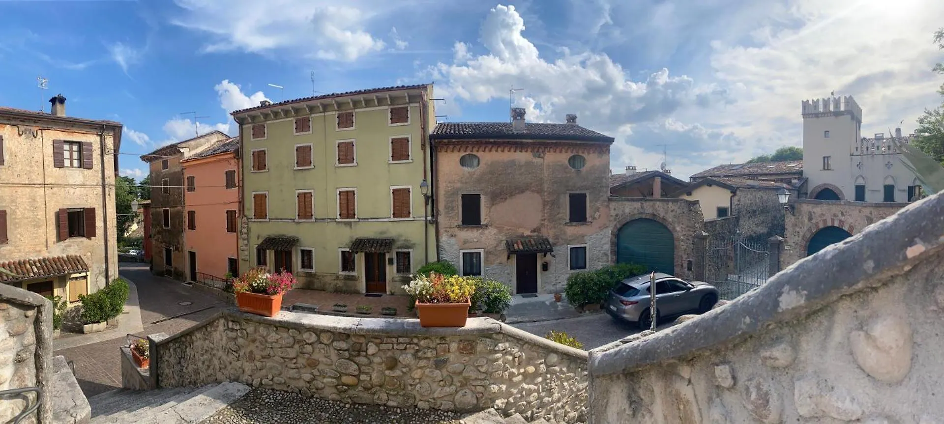 Borgo Antico contacts